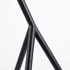 Lampadaire Trépied Rotin - Tige Courbée & Structure Métal Noir eispas